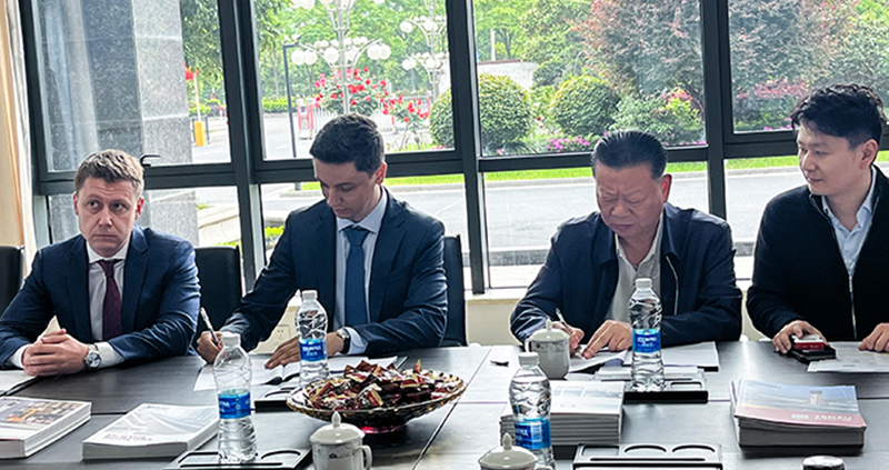 Szívből gratulálunk a TENAU ELEVATOR (CHINA) CO., LTD-nek. és az orosz GLOBAL-ELEVATING cég